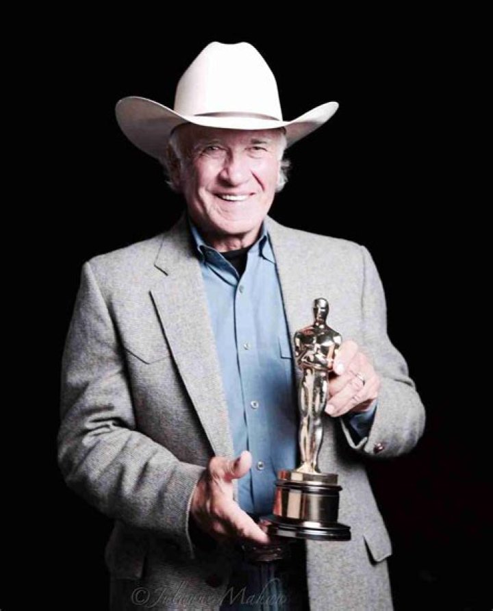 
Larry Mahan Net Worth: How Rich Is He | Achievements And Career Highlights 