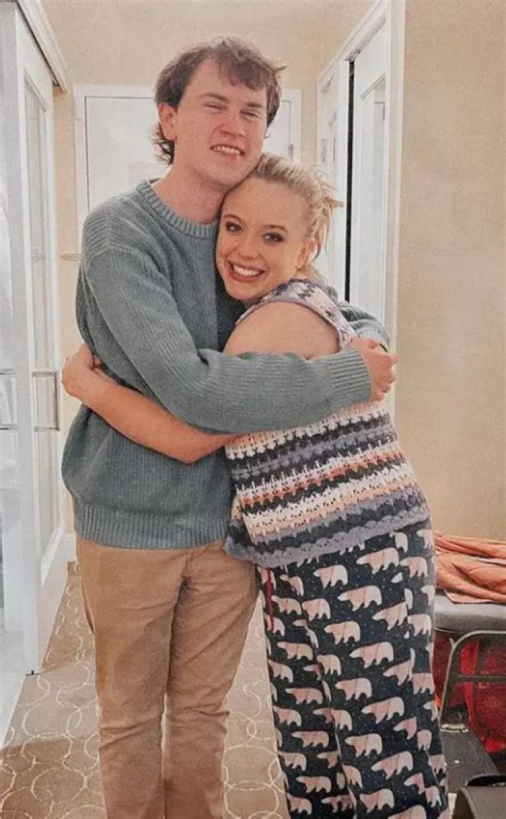 
Leah Marlene Is Not Married: Here Is Who She Is Currently Dating 