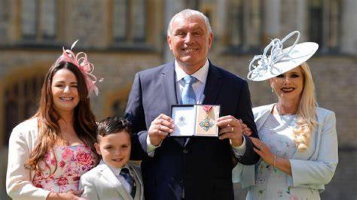 
Learn About Steph Shilton, Peter Shilton’s Wife: Where Is His Ex Sue Shilton? 