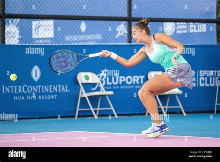 
Lesley Pattinama-Kerkhove Height, Weight, Net Worth, Age, Birthday, Wikipedia, Who, Nationality, Biography 