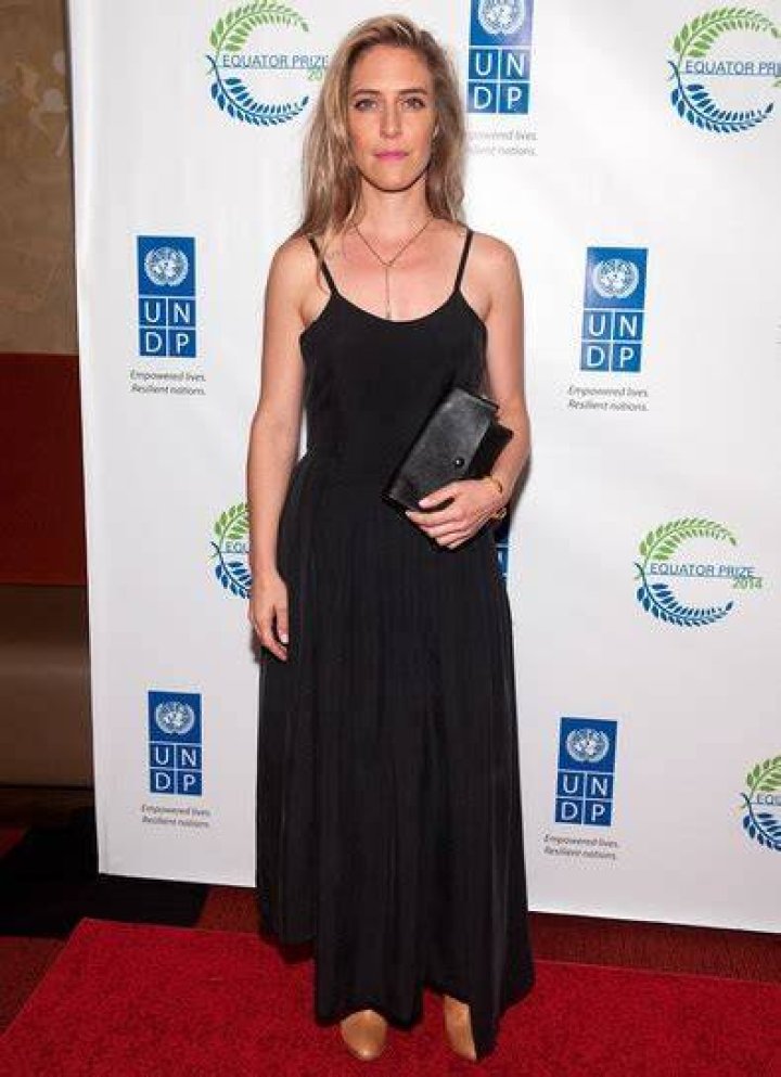 Leslie Feist Height, Weight, Net Worth, Age, Birthday, Wikipedia, Who, Nationality, Biography