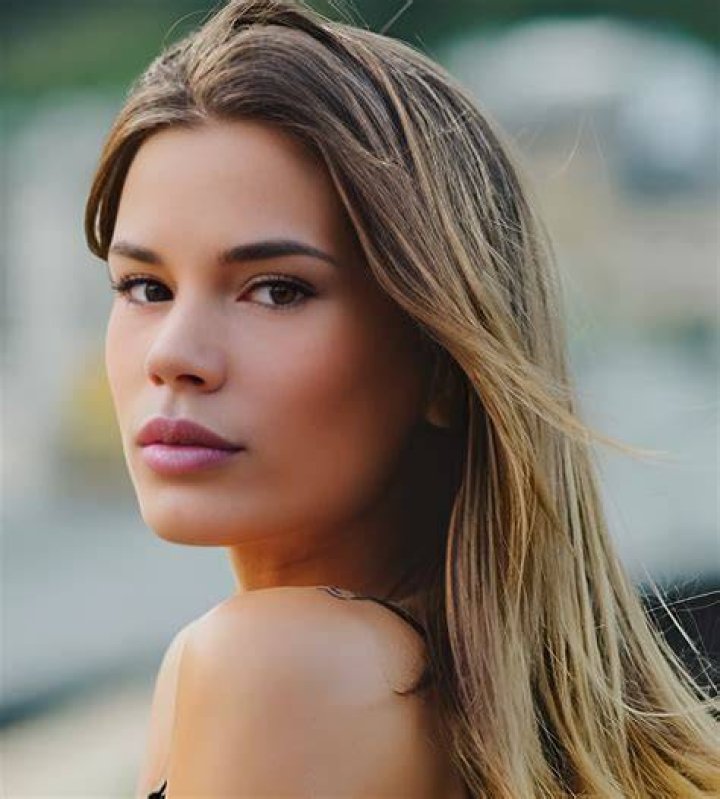 Lexi Hidalgo Height, Weight, Net Worth, Age, Birthday, Wikipedia, Who, Nationality, Biography