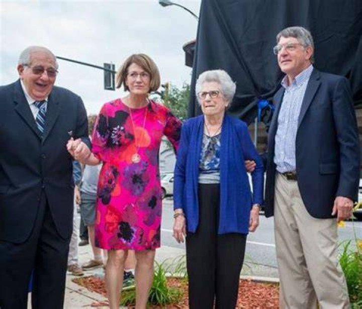 
Louisiana’s first Female Governor, Lucille Babineaux, dies at 102 