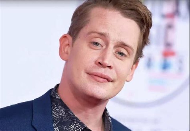 Macaulay Culkin Height, Weight, Net Worth, Age, Birthday, Wikipedia, Who, Nationality, Biography
