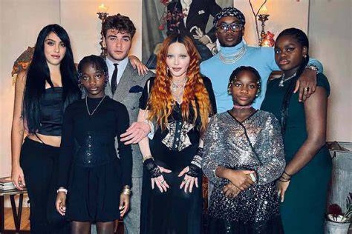 
Madonna Shares Sweet Photo from Thanksgiving Featuring All 6 of Her Kids: ‘What I’m Thankful for’ 