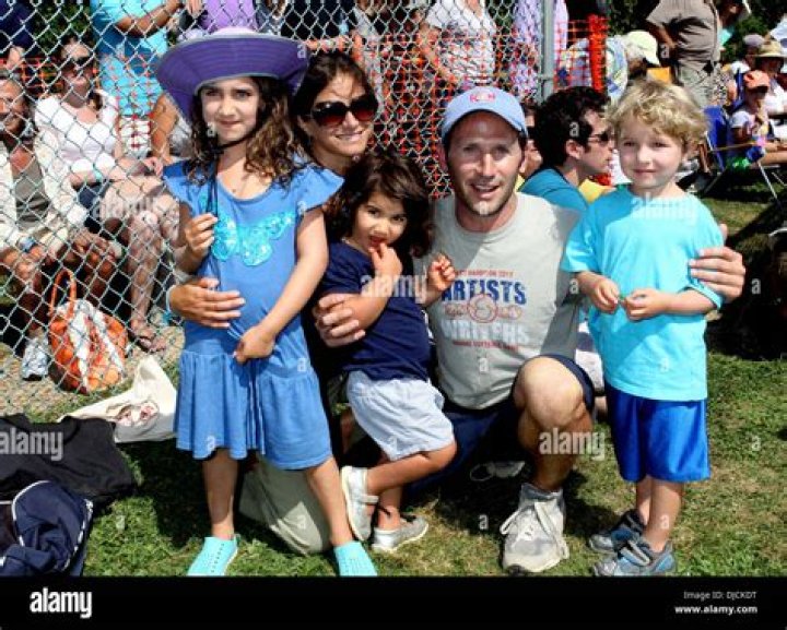 Mark Feuerstein Wife Dana Klein Has A Happy Family With Parents And Three Children