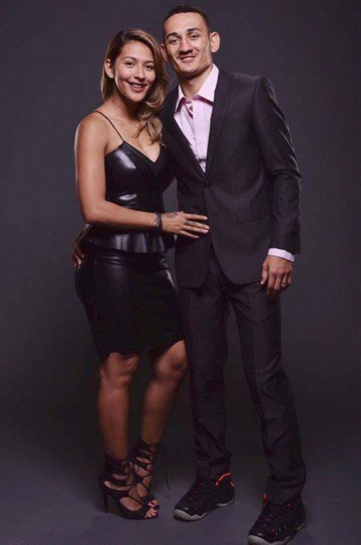 Max Holloway was married to ex-wife Kaimana Pa’aluhi from 2012 to 2017