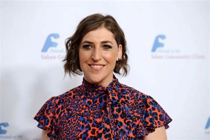 Mayim Bialik Height, Weight, Net Worth, Age, Birthday, Wikipedia, Who, Nationality, Biography