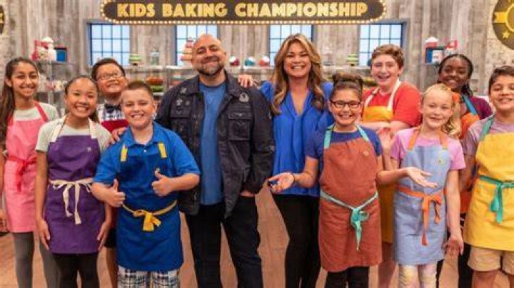 Meet 11 Years Old Foster Smith From Kids Baking Championship | Net Worth And Family