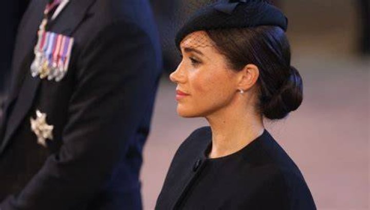 
Meghan Markle Wants To ‘Reign Over England’: ‘Destroying Prince Harry’s Family’ 