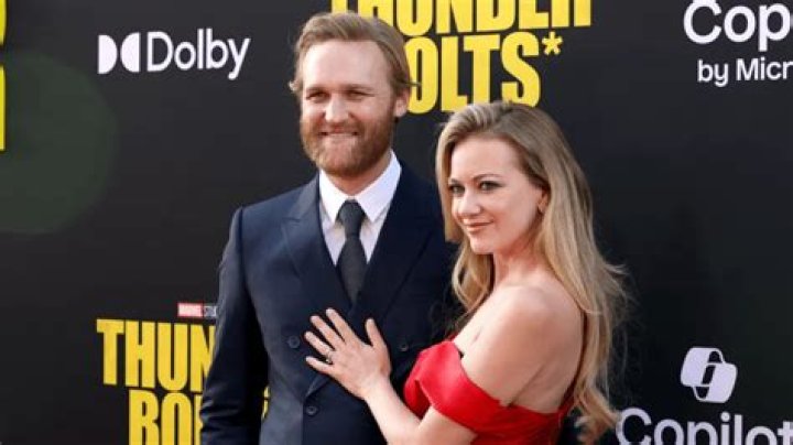 
Meredith Hagner Wiki, net worth. Who is Wyatt Russell fiancée? 
