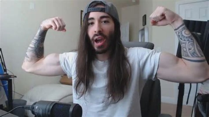 Moistcritikal Height, Weight, Net Worth, Age, Birthday, Wikipedia, Who, Instagram, Biography