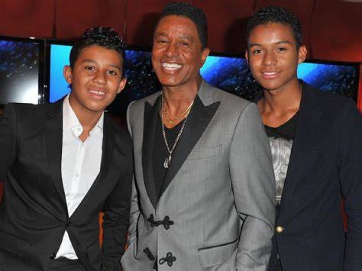 
Mom Sheri Burton, Everything On Jermaine Burton Parents and Siblings 