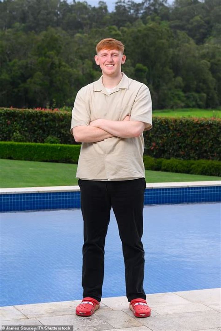 
Morgan Burtwistle Height, Weight, Net Worth, Age, Birthday, Wikipedia, Who, Nationality, Biography 