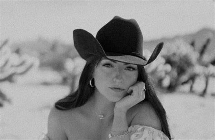 
Morgan Johnston Jokes She Doesn’t Want to Be the ‘Sad Girl’ of Country Music: ‘Swear I’m Happy!’ 