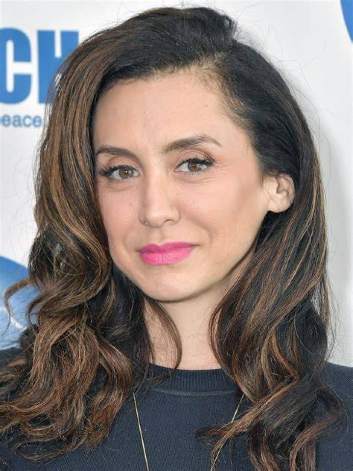 Mozhan Marno Height, Weight, Net Worth, Age, Birthday, Wikipedia, Who, Nationality, Biography