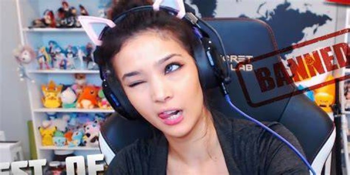 
Naked Truth About Twitch Streamer – CinCinBear Age, Wiki 