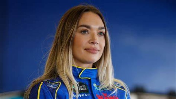 Natalie Decker height | TG Time