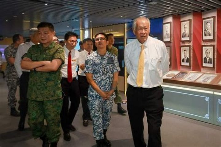 
Ng Eng Hen Height, Weight, Net Worth, Age, Birthday, Wikipedia, Who, Instagram, Biography 