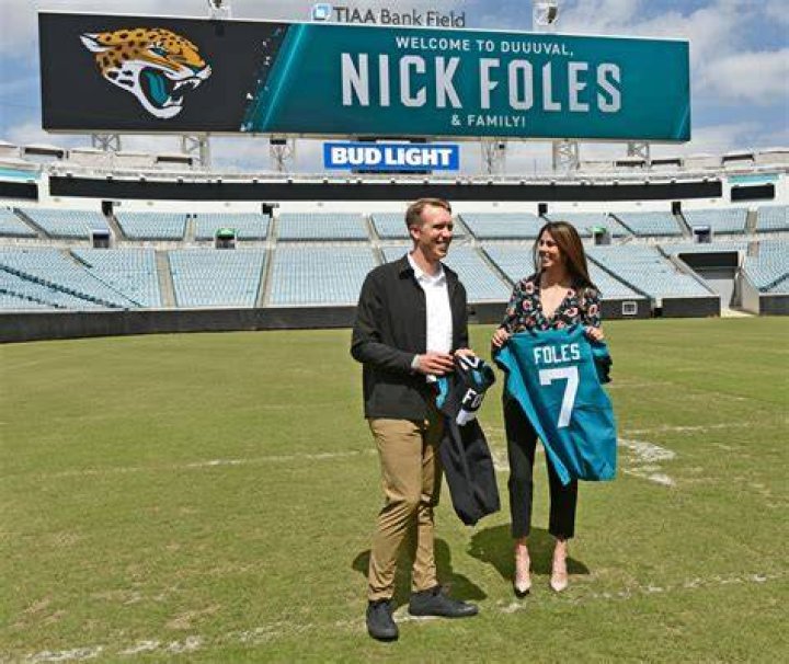 
Nick Foles Wife Tori Foles Is A Certified Health Coach And A Foodie 