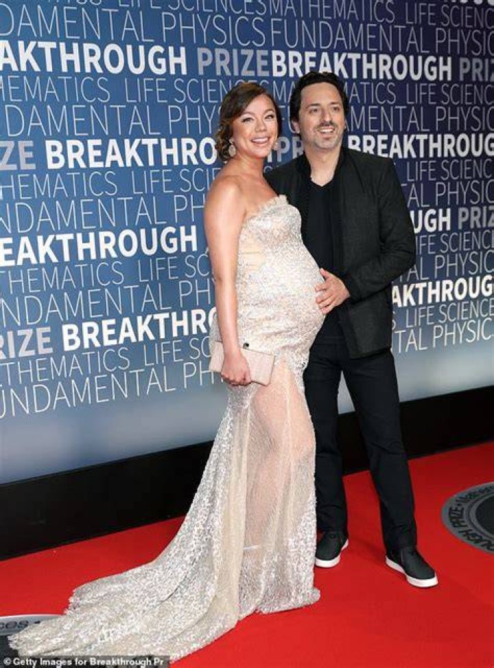 
Nicole Shanahan Net Worth, Ethnicity and Nationality – Sergey Brin Wife & Divorce 
