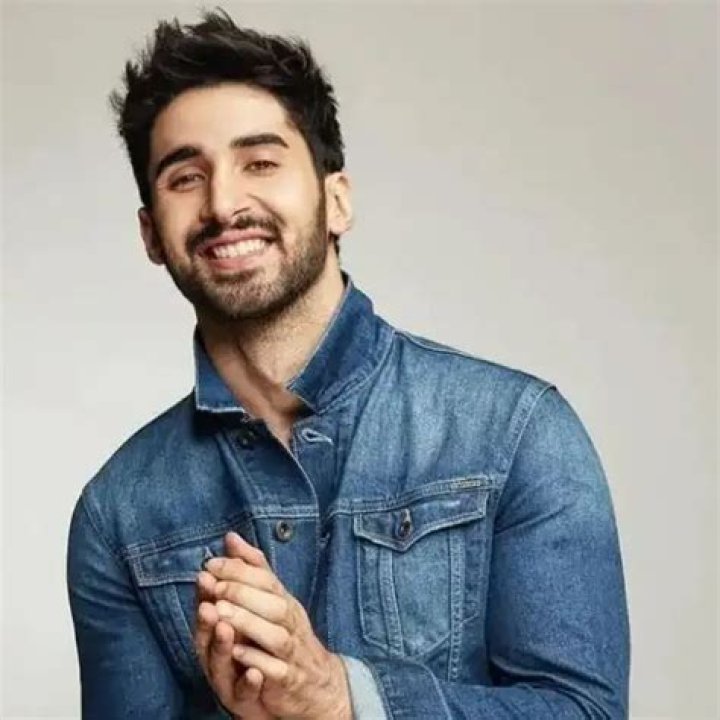 
Niki Lalwani Height, Weight, Net Worth, Age, Birthday, Wikipedia, Who, Nationality, Biography 