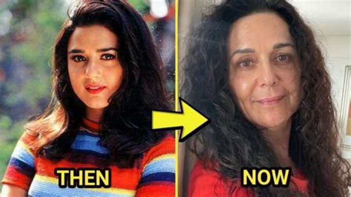 
No, Juhi Chawla Is Not Dead From Car Accident And She Is Still Alive 