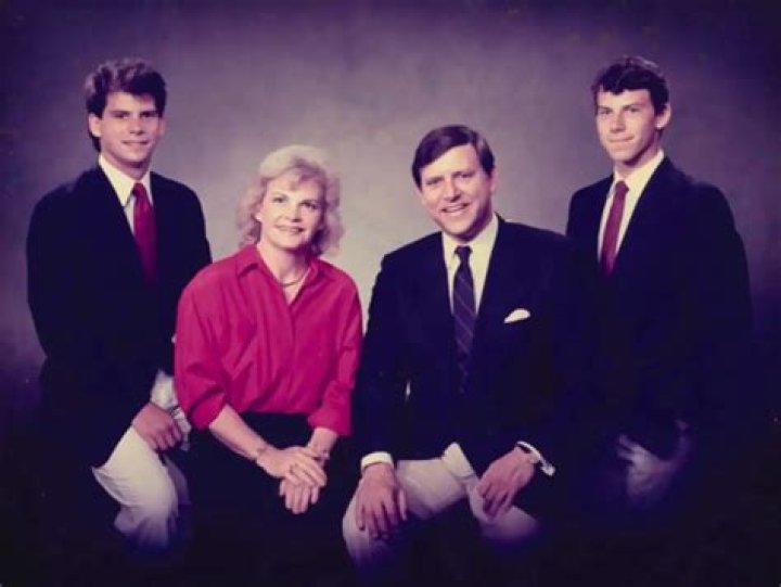 
Noah Lyle Parents: Where Are They From? Origin And Sibling 