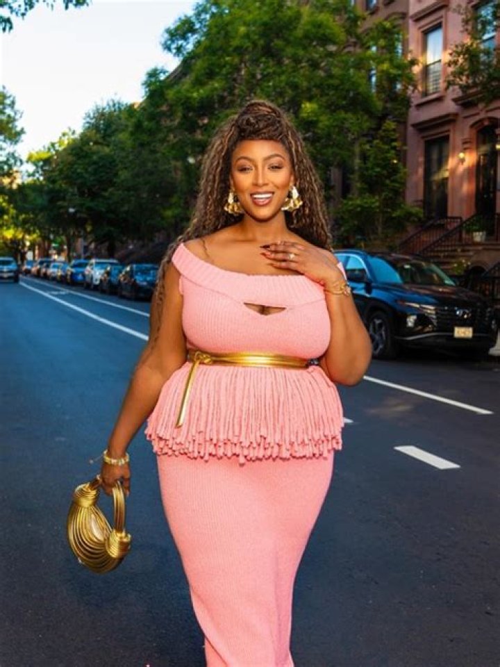 Nzinga Imani Height, Weight, Net Worth, Age, Birthday, Wikipedia, Who, Nationality, Biography