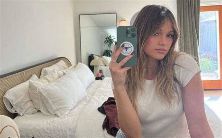 Olivia Holt Height, Weight, Net Worth, Age, Birthday, Wikipedia, Who, Nationality, Biography
