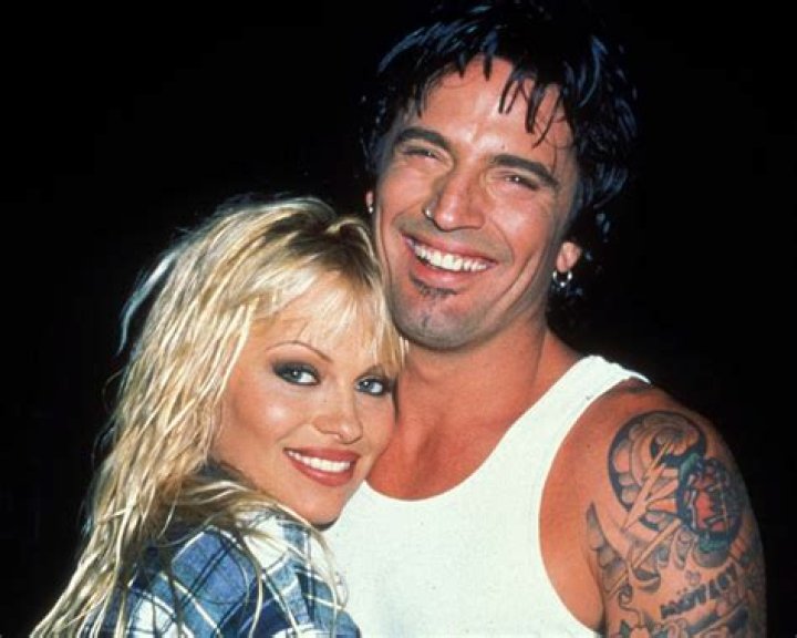 
Pamela Anderson’s Heartfelt Message to Tommy Lee: I’ll Always Love You! 