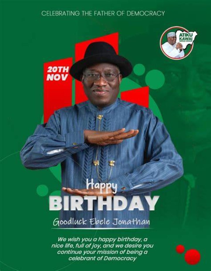 
Patience Jonathan and her husband Goodluck Ebele Jonathan cut her birthday cake together 