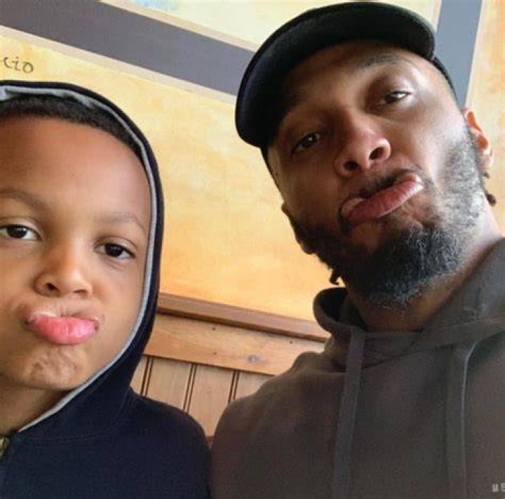 Patrick Chung is not Married to Wife. Dating Girlfriend: Regan Johnson. 2 Kids.