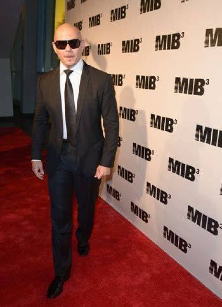 
Pitbull Height, Weight, Net Worth, Age, Birthday, Wikipedia, Who, Instagram, Biography 
