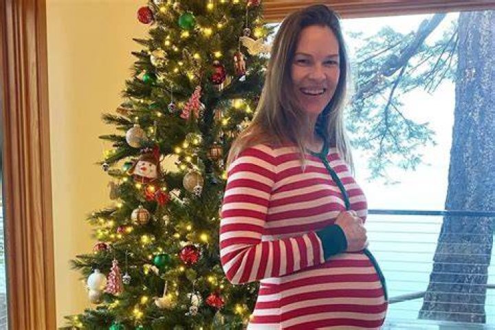 
Pregnant Hilary Swank Says Twins on the Way Are ‘Two Gifts of a Lifetime’ in Cute Christmas Post 