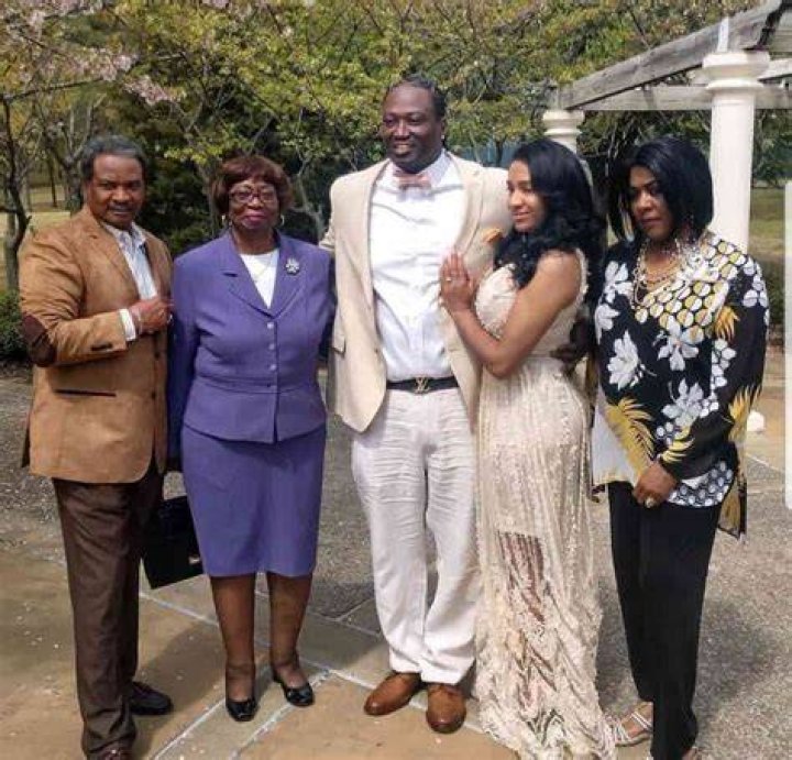 Project Pat is Married to Wife: Alicia Evans-Houston. Kids.