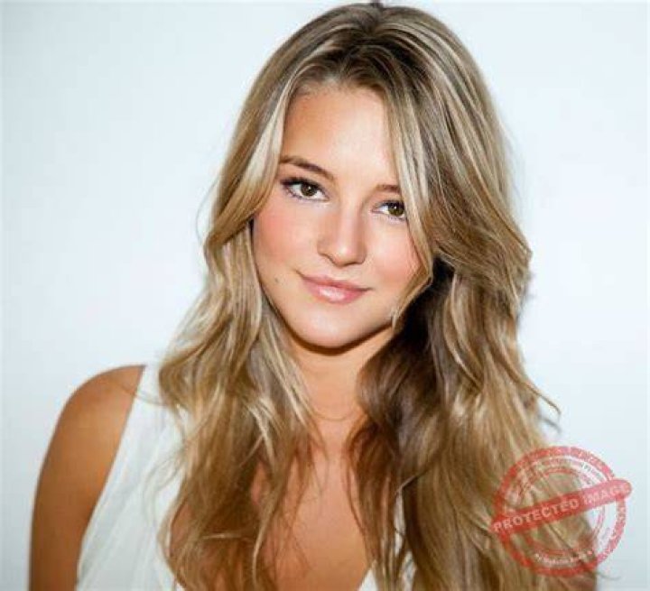 
Rachel Harrison Height, Weight, Net Worth, Age, Birthday, Wikipedia, Who, Nationality, Biography 