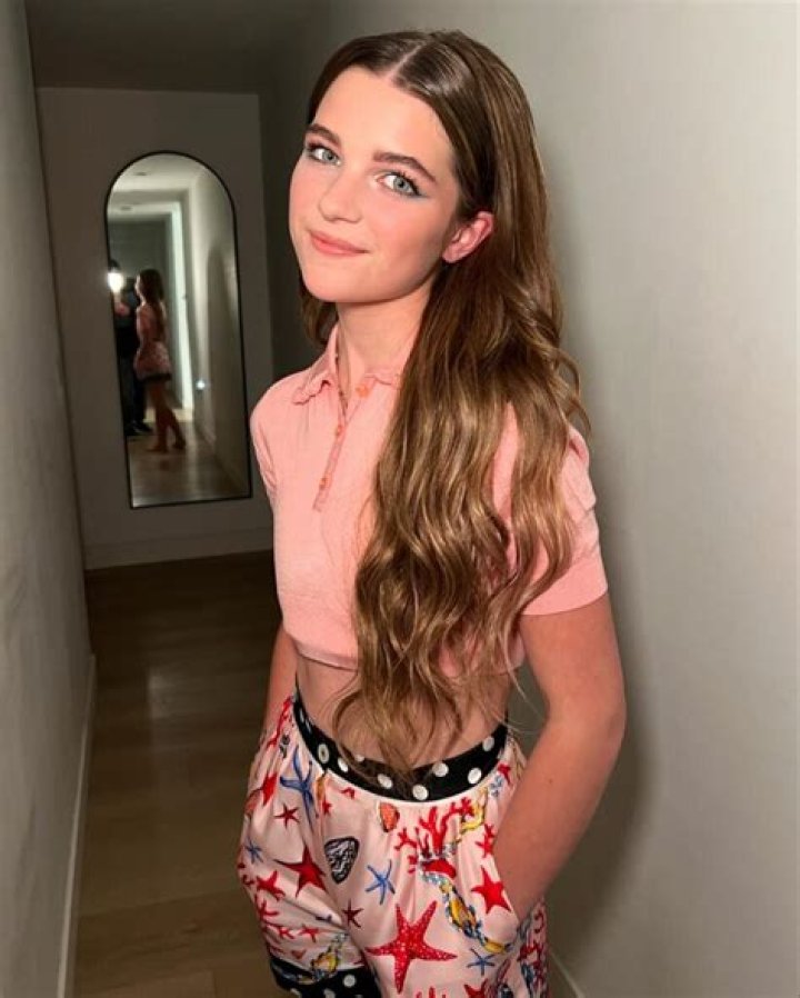 Raegan Revord Height, Weight, Net Worth, Age, Birthday, Wikipedia, Who, Nationality, Biography