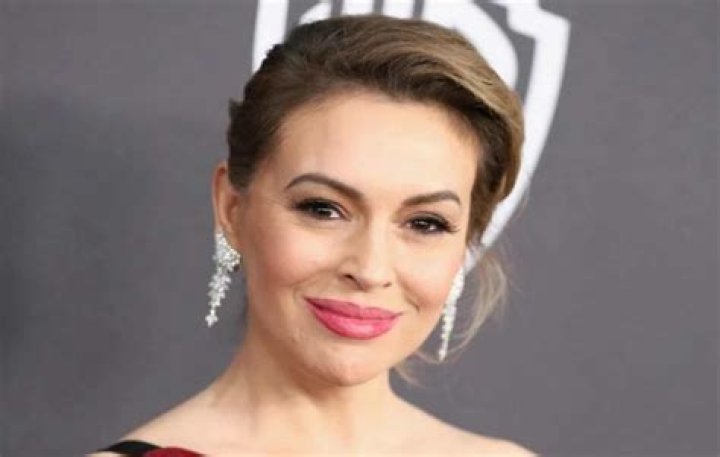 
Ramona Milano Height, Weight, Net Worth, Age, Birthday, Wikipedia, Who, Nationality, Biography 