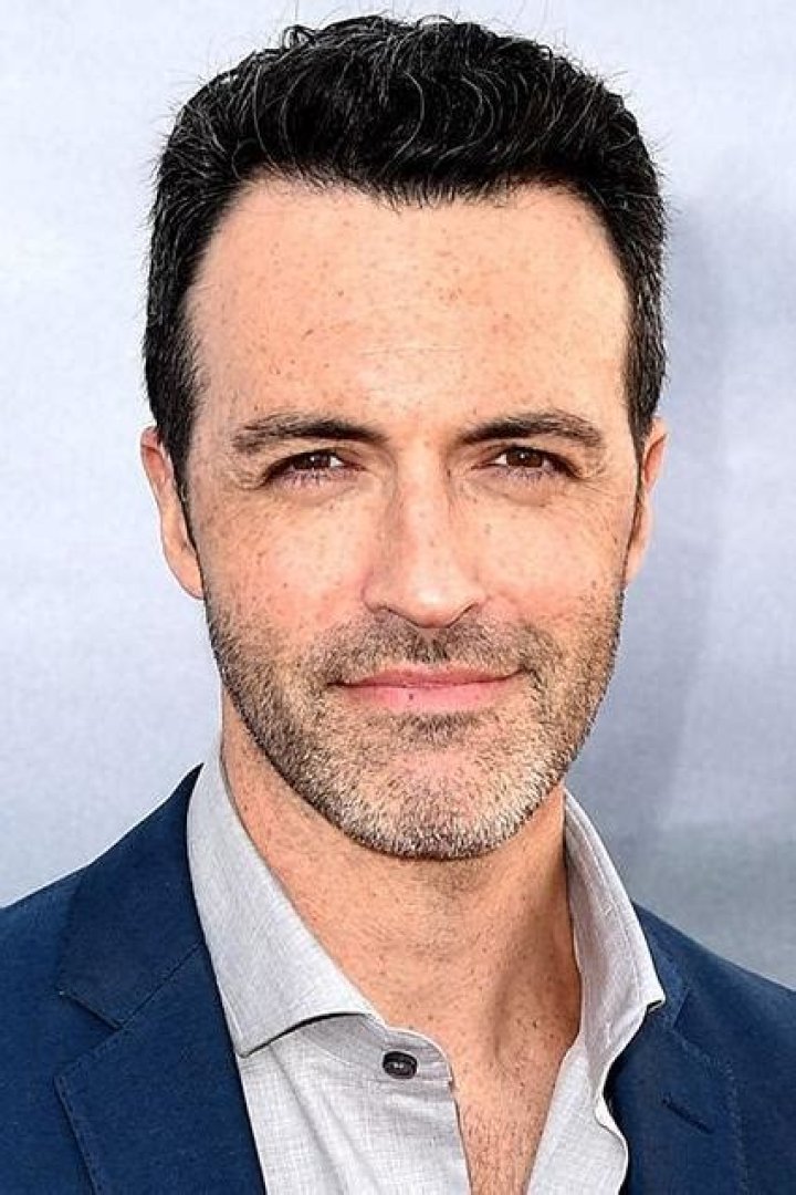 Reid Scott Height, Weight, Net Worth, Age, Birthday, Wikipedia, Who, Nationality, Biography