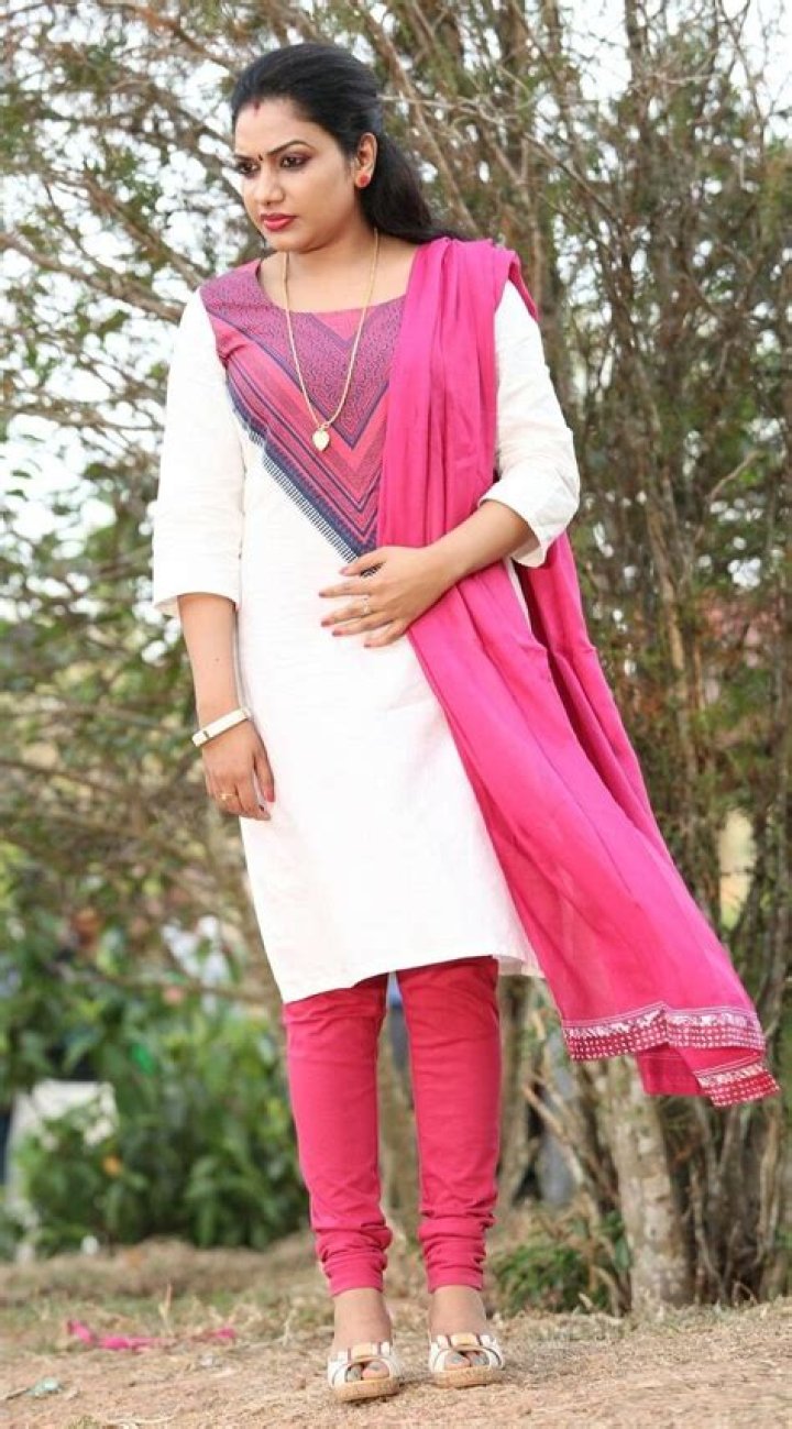 Rimi Tomy Height, Weight, Net Worth, Age, Birthday, Wikipedia, Who, Instagram, Biography