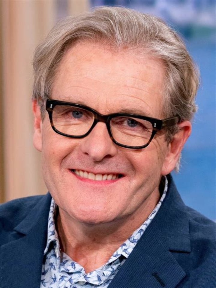 Robert Bathurst Height, Weight, Net Worth, Age, Birthday, Wikipedia, Who, Instagram, Biography
