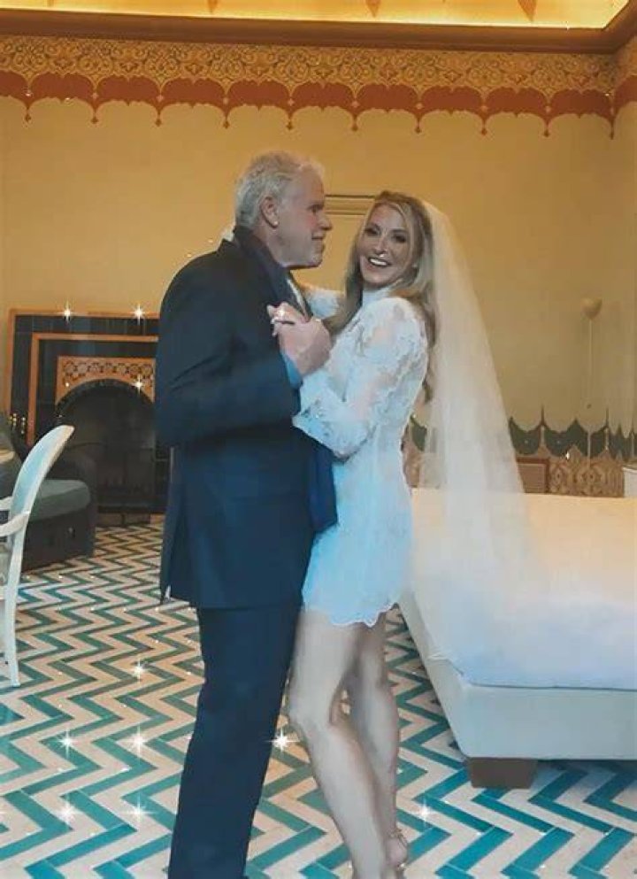 
Ron Perlman Got Married To His Long Term Girlfriend Allison Dunbar 
