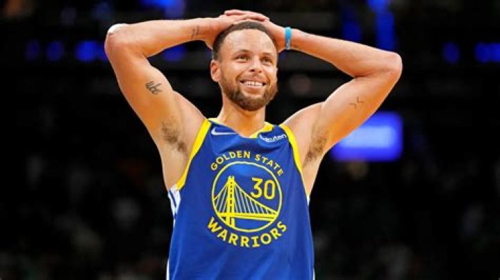 Russell Curry Height, Weight, Net Worth, Age, Birthday, Wikipedia, Who, Nationality, Biography
