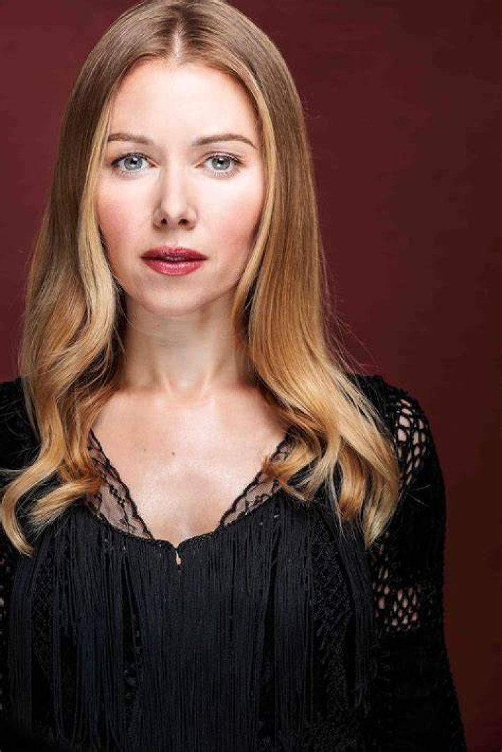 Sarah Alexandra Marks Height, Weight, Net Worth, Age, Birthday, Wikipedia, Who, Nationality, Biography