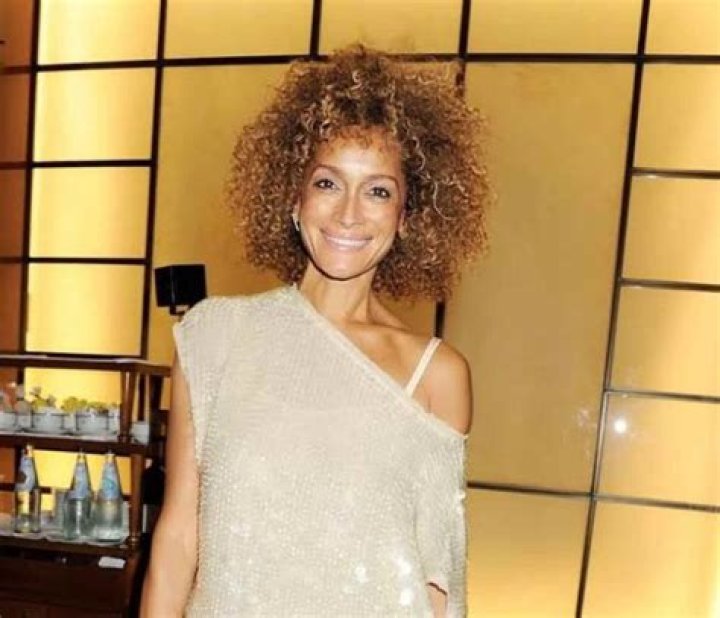 Sarah Stavrou Height, Weight, Net Worth, Age, Birthday, Wikipedia, Who, Nationality, Biography