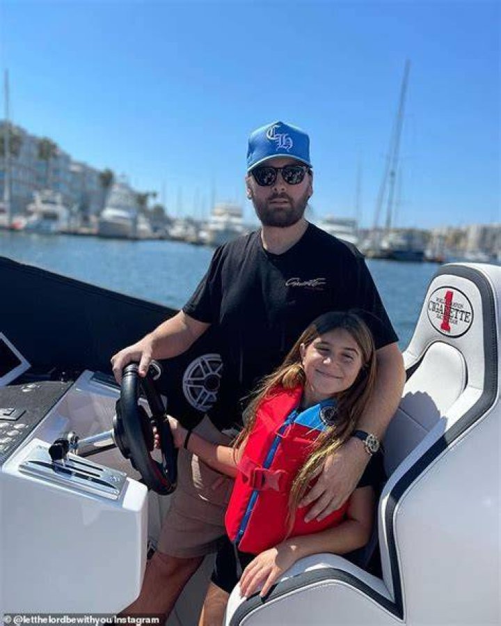 
Scott Disick Celebrates Labor Day Weekend With His Kids And North West On A Boat 