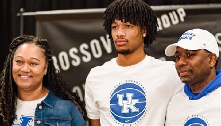
Shaedon Sharpe Family Members, Does He Have Any Siblings? Everything To Know 