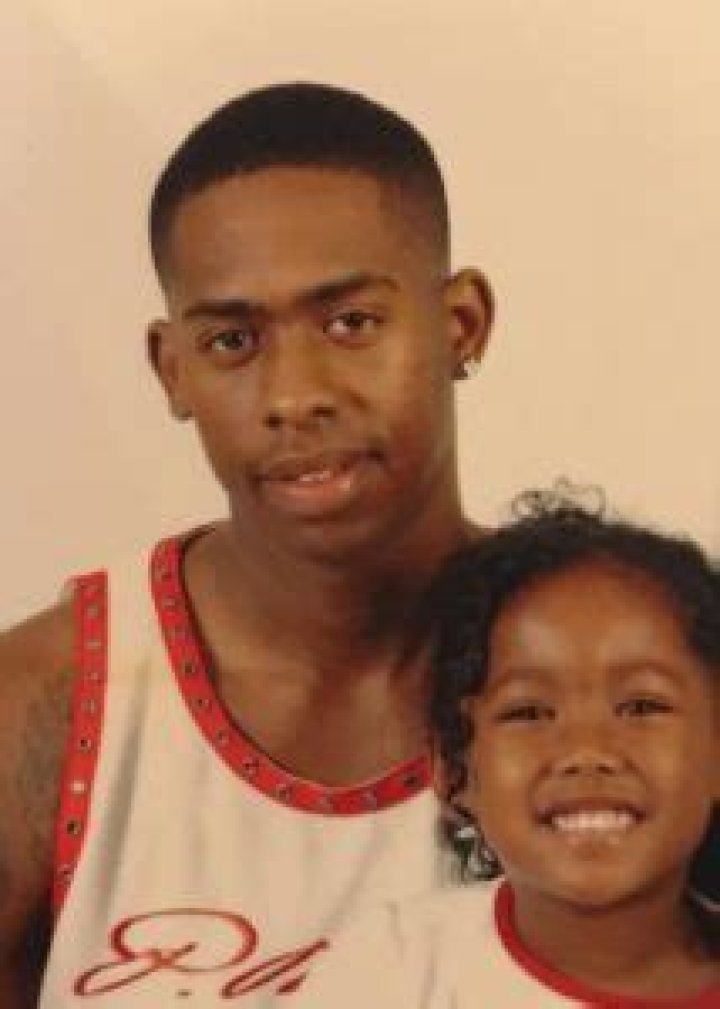 Silkk the Shocker is not Married to Wife. Dating a Girlfriend: Junalyn Pattugalan.