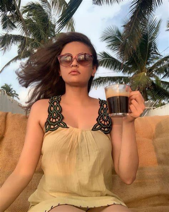 Sneha Ullal Height, Weight, Net Worth, Age, Birthday, Wikipedia, Who, Instagram, Biography